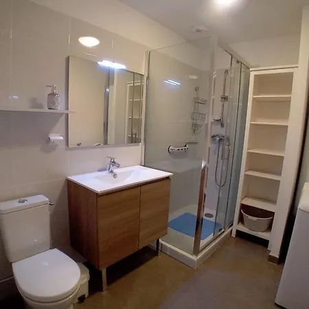 Chaleureux 6 Pers Pres Avec Parking Et Wifi - Fr-1-239-1114 Apartment