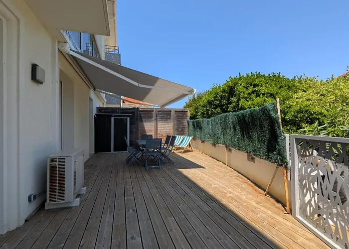 Chaleureux 6 Pers Pres Avec Parking Et Wifi - Fr-1-239-1114 카브레톤