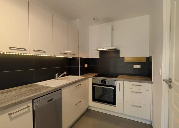 Chaleureux 6 Pers Pres Avec Parking Et Wifi - Fr-1-239-1114 * 카브레톤